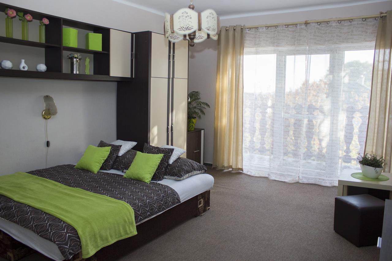Gabi Apartman Gyenesdiás Exterior photo